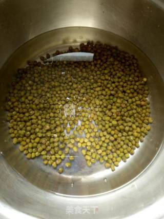 自发绿豆芽（简单易学）的做法步骤：2