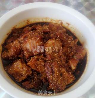 粉蒸排骨的做法步骤：3