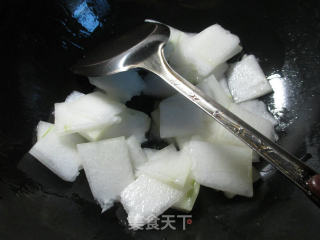 雪菜蚕豆冬瓜汤的做法步骤：2