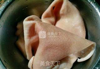 炸猪皮的做法步骤：1