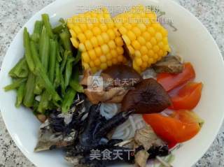 玉米番茄乌鸡汤粗粉的做法步骤：6