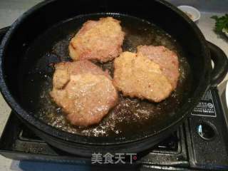 开心果姐姐玉米肽粉生煎土猪肉的做法步骤：4