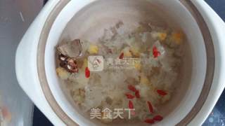 木瓜银耳炖罗汉果的做法步骤：2