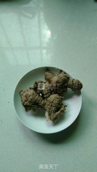 益母草红枣姜汤的做法步骤：5