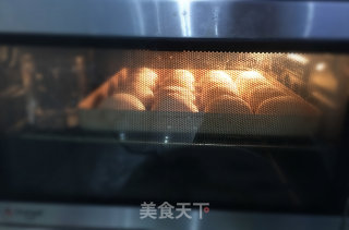 椰香面包的做法步骤：6
