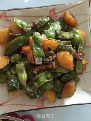 土豆炖豆角的做法步骤：3