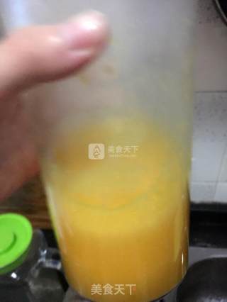 【夏日冰饮】喝下一整个橙子——鲜橙可尔必思的做法步骤：3