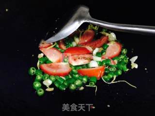番茄辣椒焖鱼的做法步骤：3