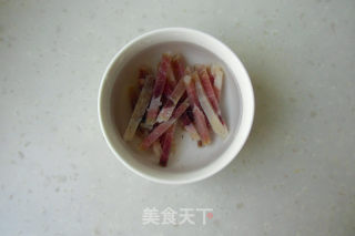 咸肉卷心菜炒粉丝的做法步骤：1