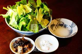 豆豉鲮鱼油麦菜的做法步骤：1