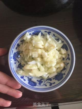 黄瓜拌凉皮的做法步骤：2