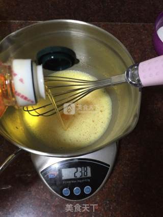 香葱肉松戚风蛋糕的做法步骤：3