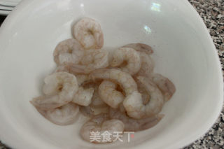 凤梨炒虾仁的做法步骤：2