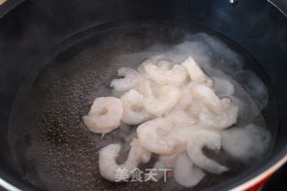 凤梨炒虾仁的做法步骤：3