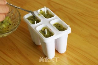 真西瓜棒冰的做法步骤：5
