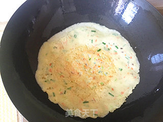 时蔬鸡蛋饼早餐饼的做法步骤：11