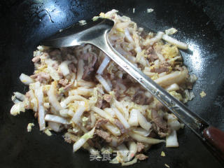 里脊肉白菜炒面的做法步骤：5