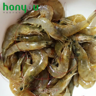 空气炸锅版蒜蓉烤基围虾的做法步骤：2