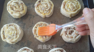 肉馅的华丽新吃法——芝士肉馅面包卷的做法步骤：8