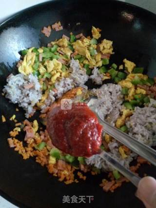韩式辣酱什锦炒饭的做法步骤：5