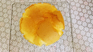 戚风蛋糕的做法步骤：14