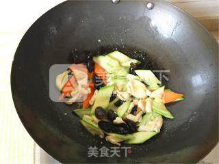 五彩时蔬 之西葫芦炒蛋的做法步骤：8