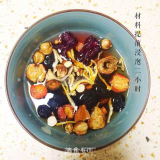 【四叶小馆】酸梅汤的做法步骤：1