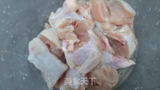 黄焖鸡米饭的做法步骤：1