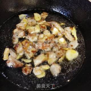 原味蒜苔排骨的做法步骤：3