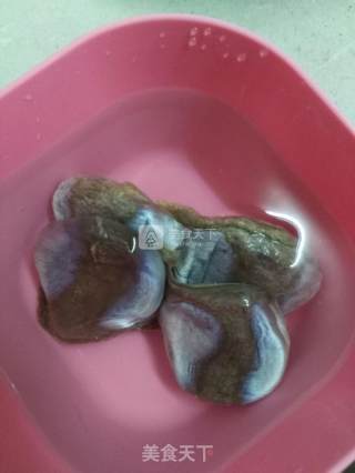 白菜干陈肾香菇汤的做法步骤：3