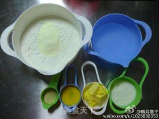 老味道的港式吐司(面包机版）的做法步骤：1