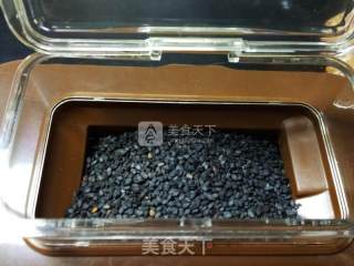 黑芝麻吐司（面包机）的做法步骤：5