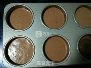 可可海绵杯子蛋糕的做法步骤：13