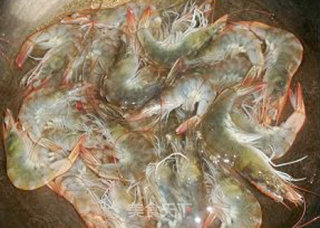 红果茄汁焖大虾的做法步骤：2