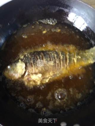 香酥麻辣鲫鱼的做法步骤：5
