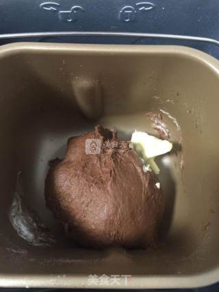 可可蜜豆软欧的做法步骤：2