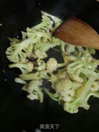 培根炒松花菜的做法步骤：5