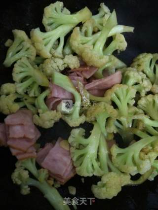 培根炒松花菜的做法步骤：6