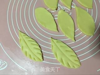 树叶草莓派的做法步骤：13