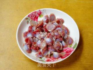 尖椒炒鸡胗的做法步骤：3
