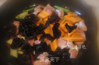 锅巴肉片的做法步骤：12