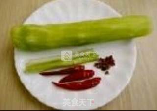 凉拌莴笋的做法步骤：1
