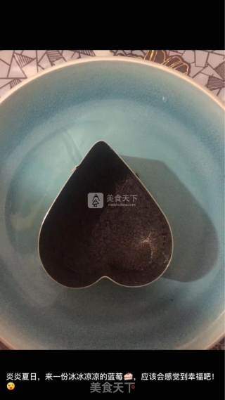 蓝莓四色渐变蛋糕的做法步骤：6