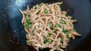 鸡丝炒豌豆的做法步骤：7
