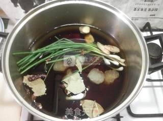 红焖卤肉的做法步骤：4