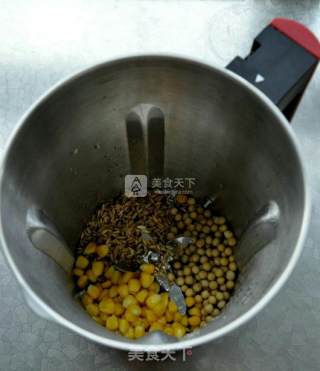 玉米燕麦豆浆的做法步骤：2