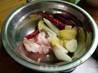 黄骨鱼炖豆腐的做法步骤：3