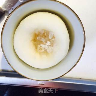 冰糖雪梨的做法步骤：2