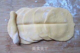 黄玫瑰馒头的做法步骤：9