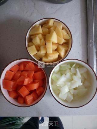 西红柿土豆炖牛肉的做法步骤：4